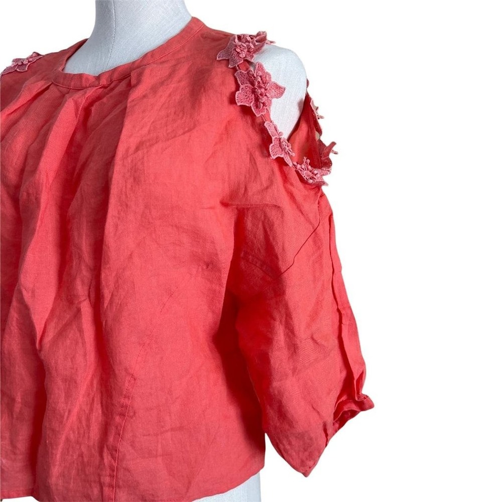 Anthropologie Eri + Ali Jemima Top Linen Coral Cold Shoulder Flowers Size XS